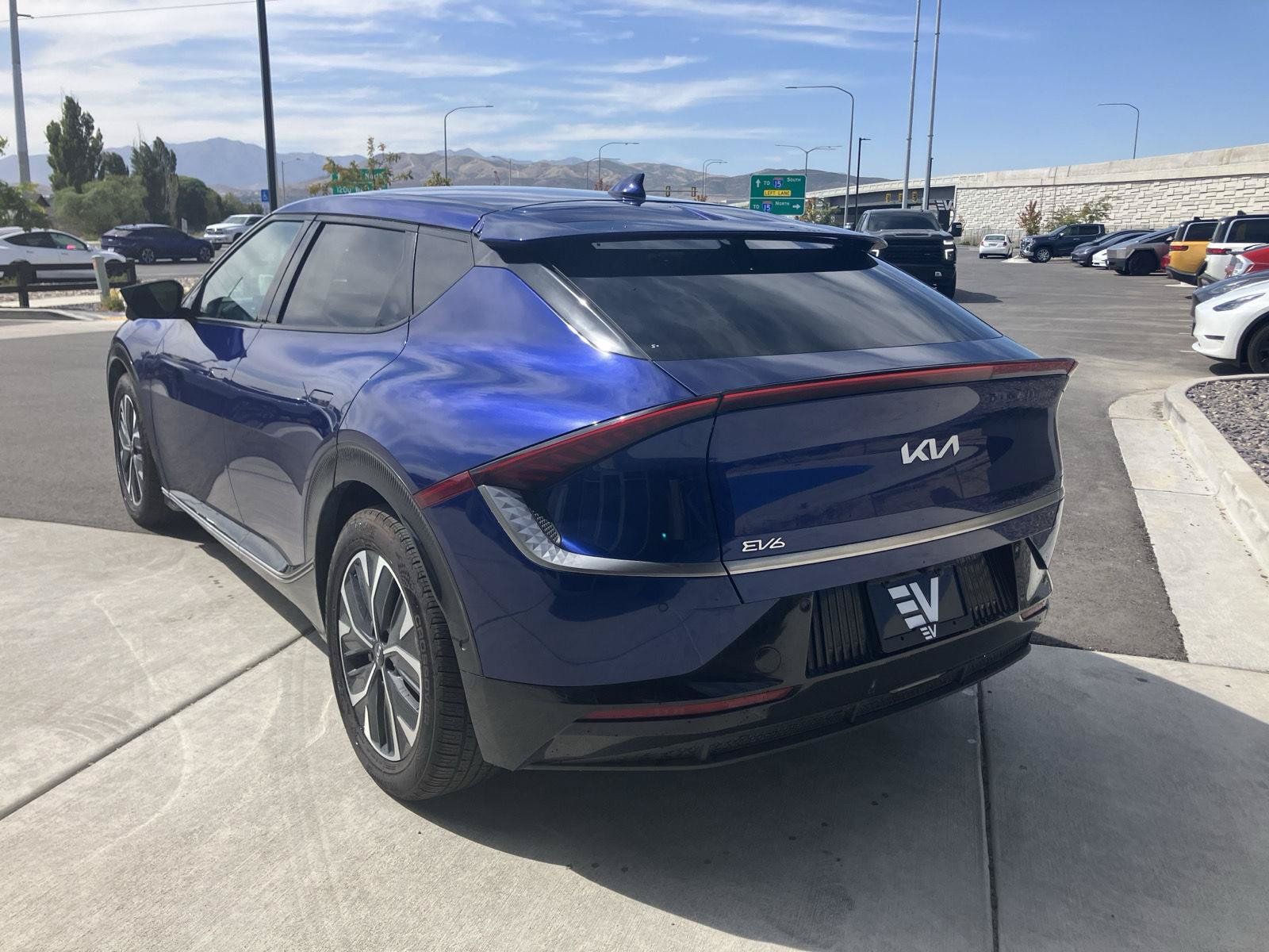Used 2022 Kia EV6 Wind w/ Wind Technology Package AWD/4WD image 6