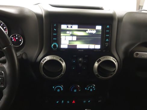 Used 2017 Jeep Wrangler Unlimited Sahara w/ Dual Top Group image 20