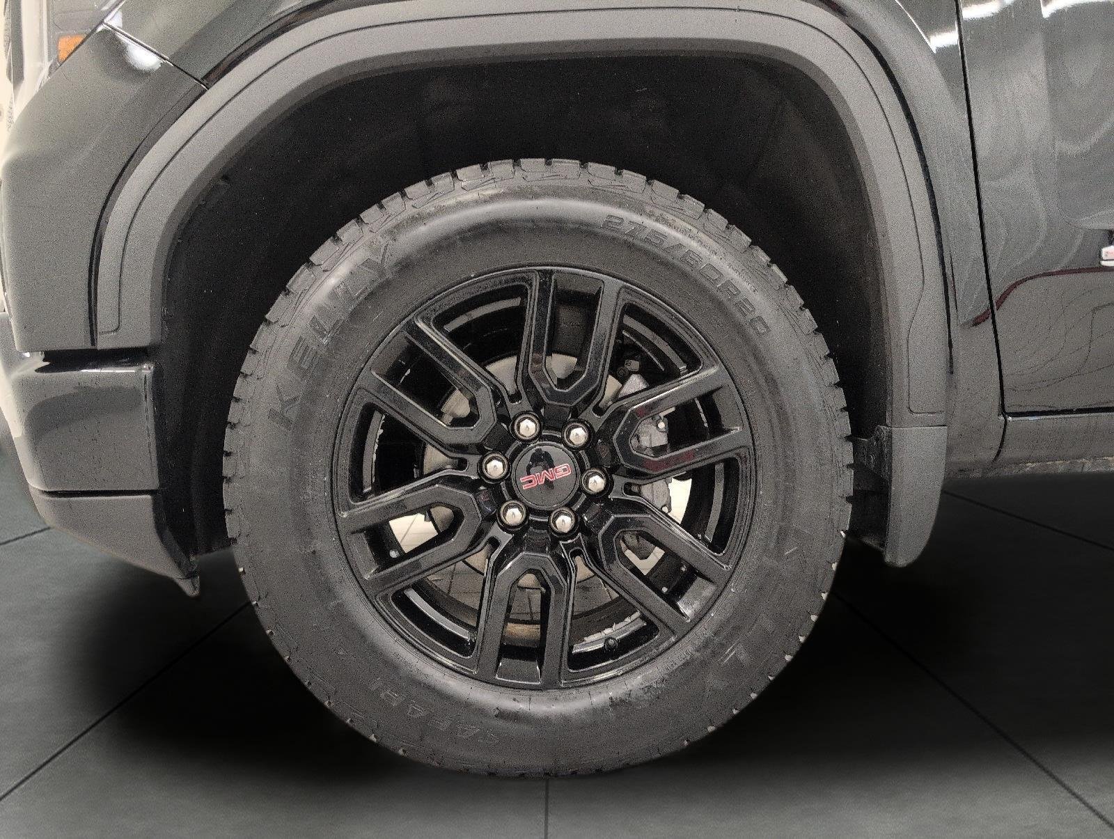 Used 2023 GMC Sierra 1500 Pro w/ Graphite Edition AWD/4WD image 32