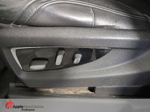 Used 2015 Cadillac Escalade Luxury image 13