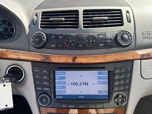 Used 2006 Mercedes-Benz E 320 CDI Sedan image 17