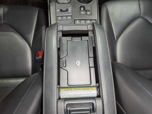 Used 2021 Toyota Highlander XLE AWD/4WD image 22
