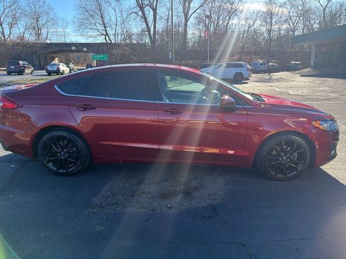 Used 2019 Ford Fusion SE w/ Equipment Group 151A image 6
