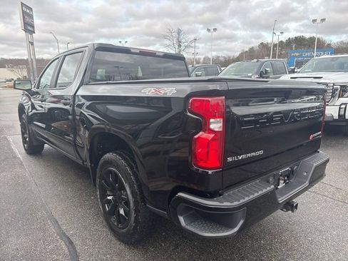 Used 2020 Chevrolet Silverado 1500 Custom w/ Custom Value Package image 7