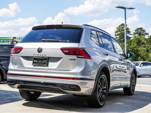 Used 2022 Volkswagen Tiguan SE R-Line image 13