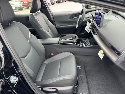 New 2026 Toyota Prius Limited FWD image 8