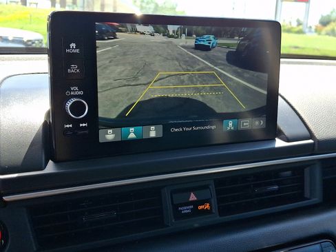 Certified 2023 Honda Pilot Touring image 24