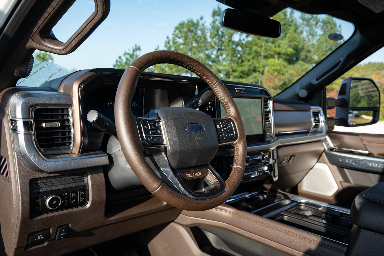 Used 2025 Ford F350 King Ranch w/ Tremor Off-Road Package AWD/4WD image 31