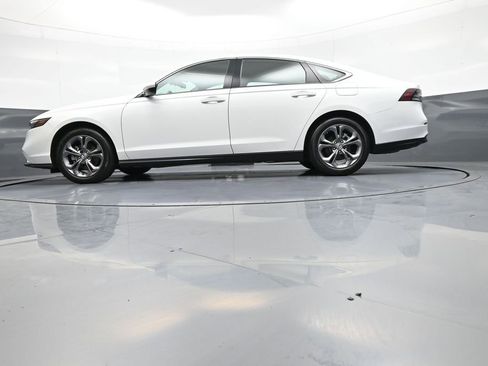 Certified 2023 Honda Accord EX image 33