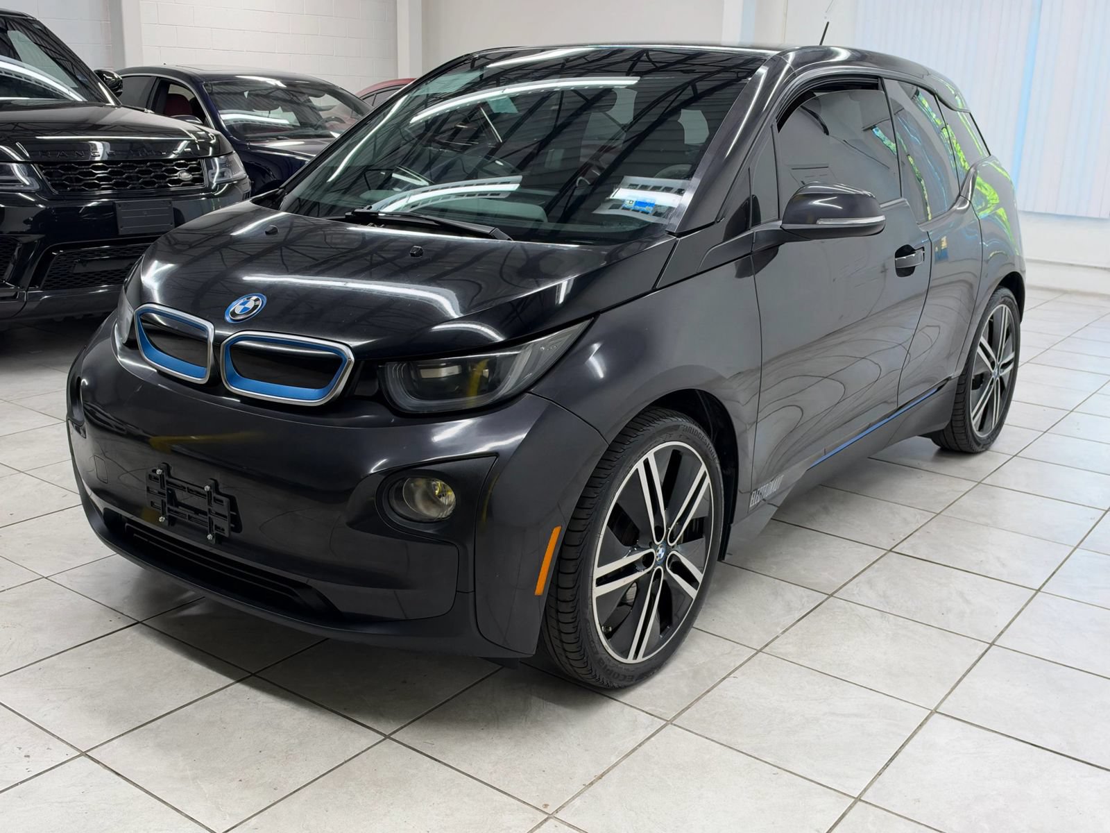 Used 2014 BMW i3 w/ Range Extender RWD image 3