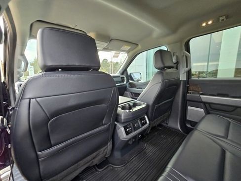 Used 2023 Ford F150 Lariat w/ Trailer Tow Package image 20