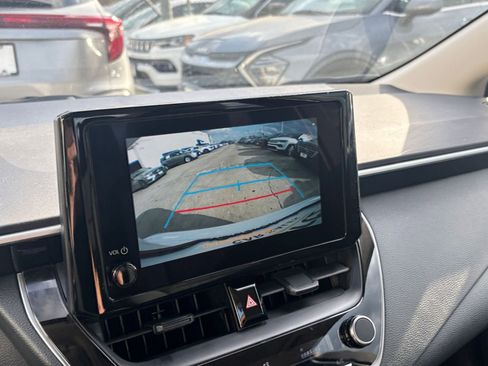 Used 2025 Toyota Corolla LE image 22