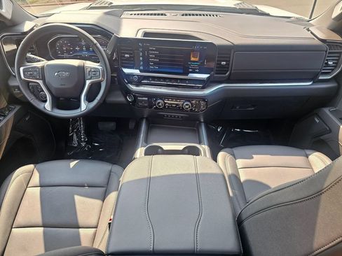 Used 2025 Chevrolet Silverado 2500 LTZ w/ LTZ Plus Package AWD/4WD image 19