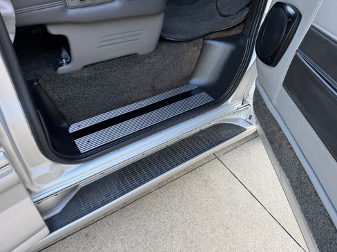 Used 2013 GMC Savana 1500 RWD image 14
