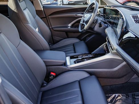 Certified 2025 Audi Q5 Premium Plus w/ Premium Plus image 19