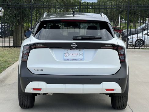 New 2026 Nissan Kicks SV FWD image 5