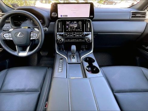 Used 2025 Lexus LX 700h Overtrail w/ Accessory Package (Z1) AWD/4WD image 7