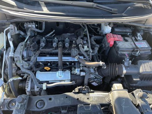 Used 2025 Nissan Versa SV image 31