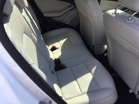 Used 2019 Mercedes-Benz GLA 250 4MATIC w/ Premium Package image 24