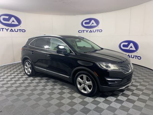 Used 2017 Lincoln MKC Premiere FWD image 1