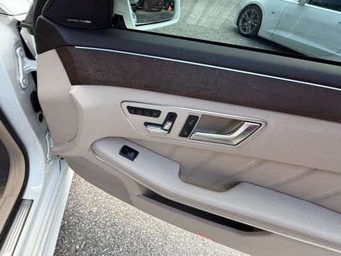 Used 2014 Mercedes-Benz E 350 Sedan image 17