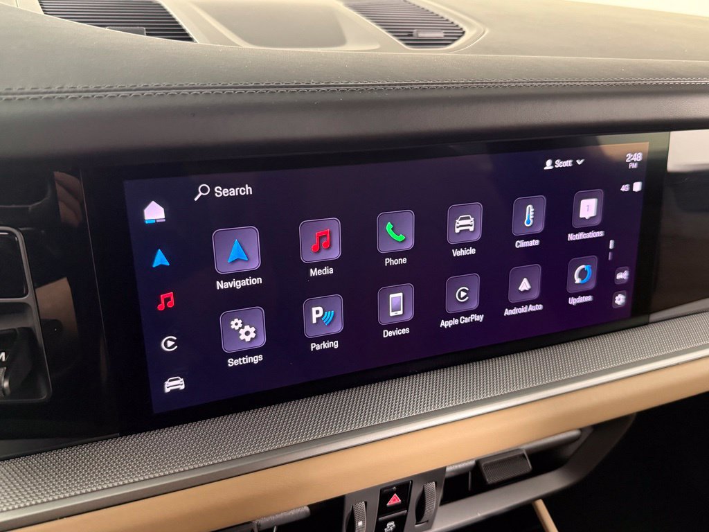 Certified 2024 Porsche Cayenne AWD/4WD image 28