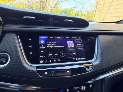 Used 2020 Cadillac XT5 Premium Luxury image 9