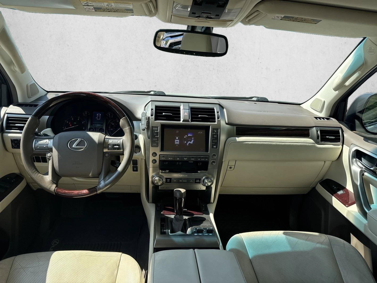 Used 2018 Lexus GX 460 Premium w/ Premium Package AWD/4WD image 24
