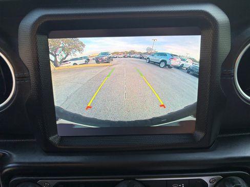 Used 2021 Jeep Wrangler Unlimited Rubicon 4xe w/ Steel Bumper Group image 14