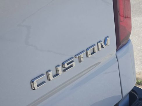 Used 2022 Chevrolet Silverado 1500 Custom RWD image 13