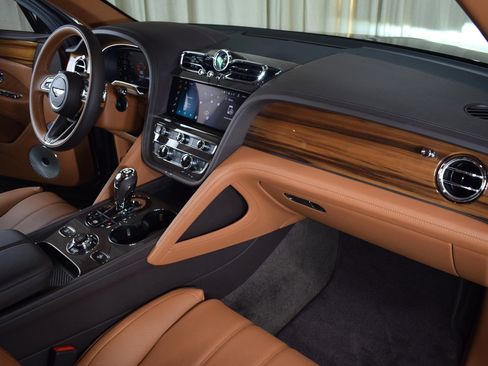 New 2025 Bentley Bentayga image 26