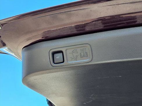 Used 2023 Ford Expedition Limited image 21