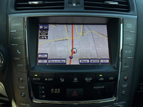 Used 2014 Lexus IS 250C w/ Luxury Package RWD image 21