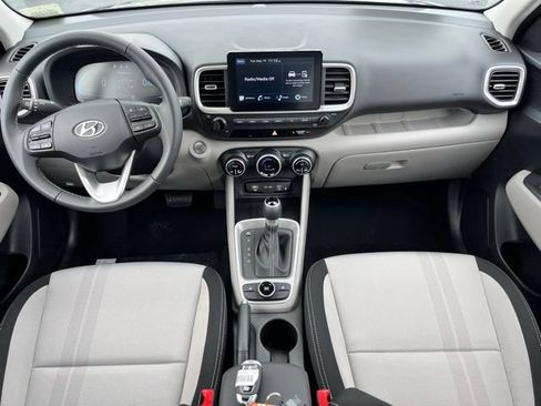 New 2026 Hyundai Venue SEL FWD image 9
