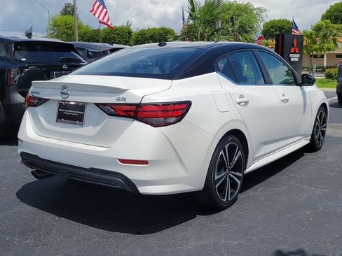 Used 2023 Nissan Sentra SR w/ SR Premium Package FWD image 4