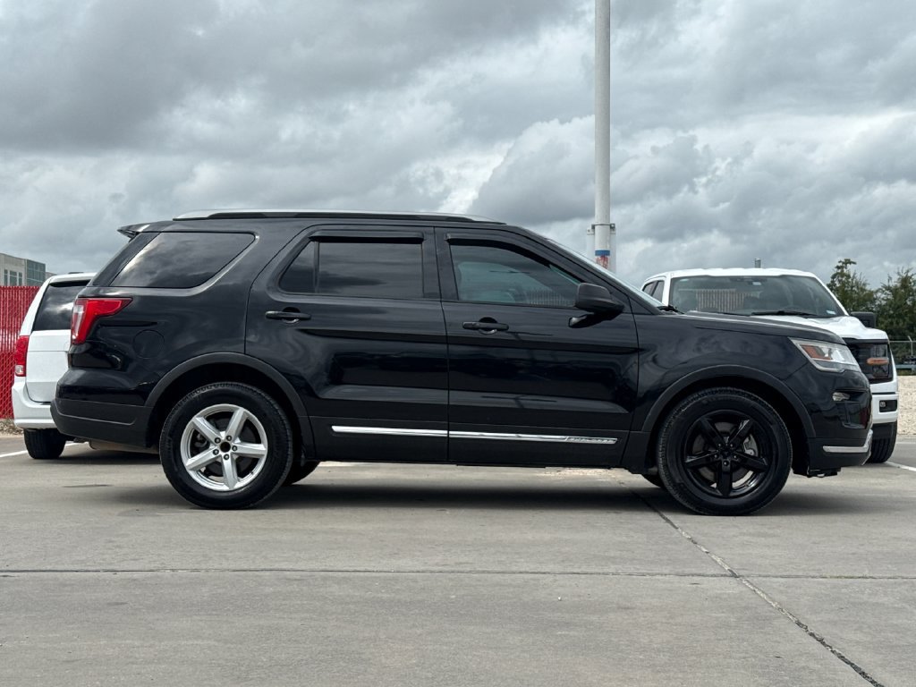 Used 2019 Ford Explorer XLT FWD image 7