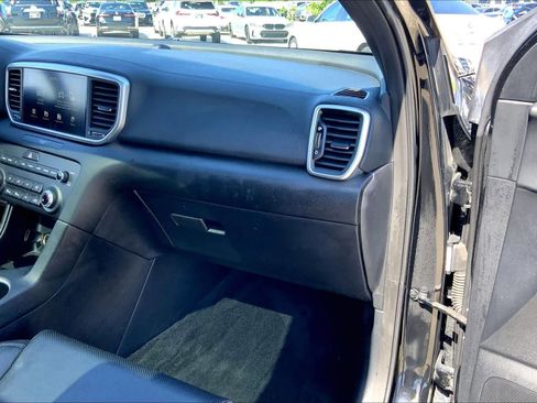 Used 2022 Kia Sportage Nightfall Edition FWD image 17