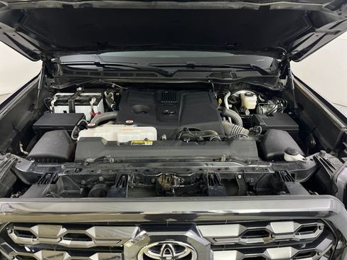 Used 2024 Toyota Tundra Platinum image 11