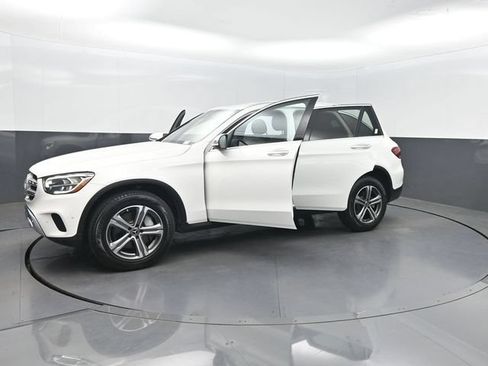 Used 2022 Mercedes-Benz GLC 300 image 36