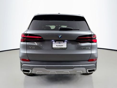 New 2026 BMW X5 xDrive50e image 6