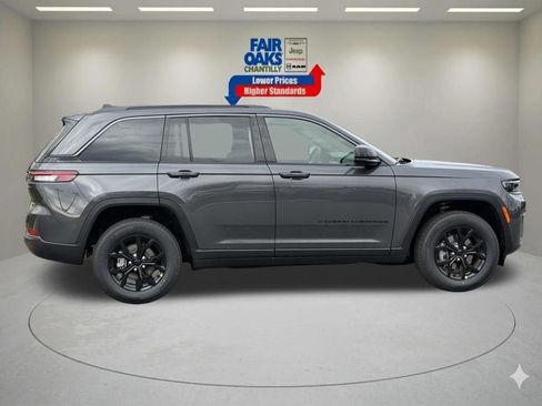 New 2026 Jeep Grand Cherokee 4WD image 5