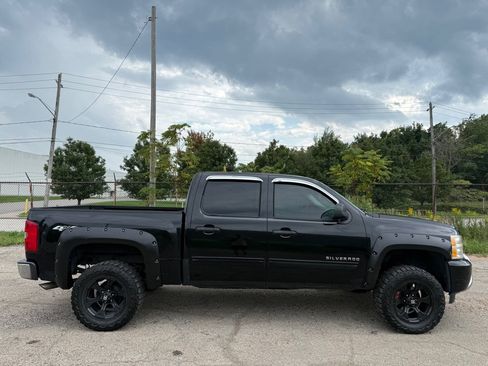Used 2010 Chevrolet Silverado 1500 LS AWD/4WD image 2