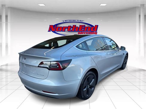 Used 2018 Tesla Model 3 Long Range image 3