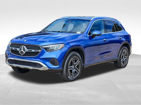 Used 2026 Mercedes-Benz GLC 300 4MATIC image 3