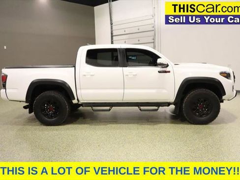 Used 2017 Toyota Tacoma TRD Pro image 8