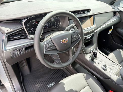New 2026 Cadillac XT5 Luxury w/ LPO, Floor Liner Package AWD/4WD image 4