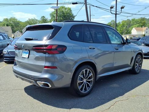 Used 2024 BMW X5 xDrive40i w/ M Sport Package AWD/4WD image 6
