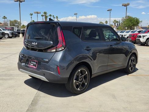 Used 2023 Kia Soul EX FWD image 5