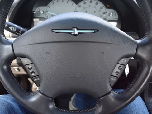 Used 2002 Ford Thunderbird RWD image 4