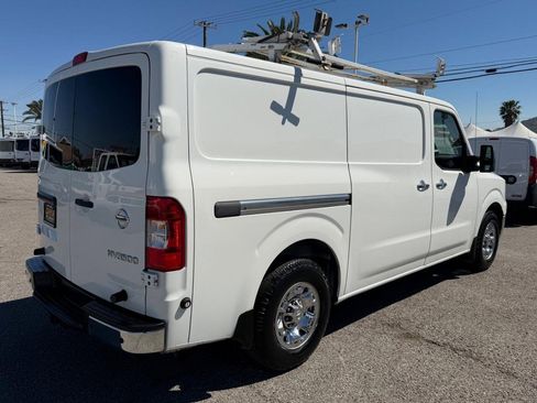 Used 2019 Nissan NV 3500 SL w/ Back Door Glass Package image 6